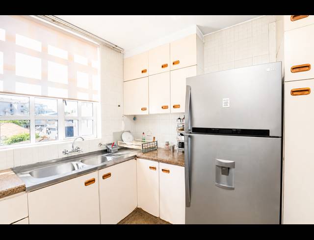 2 BEDROOM APARTMENT FOR SALE IN ESSENWOOD
